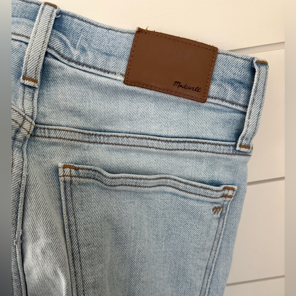 Madewell Mid-Rise Classic Straight Size 26 - Picture 4 of 9